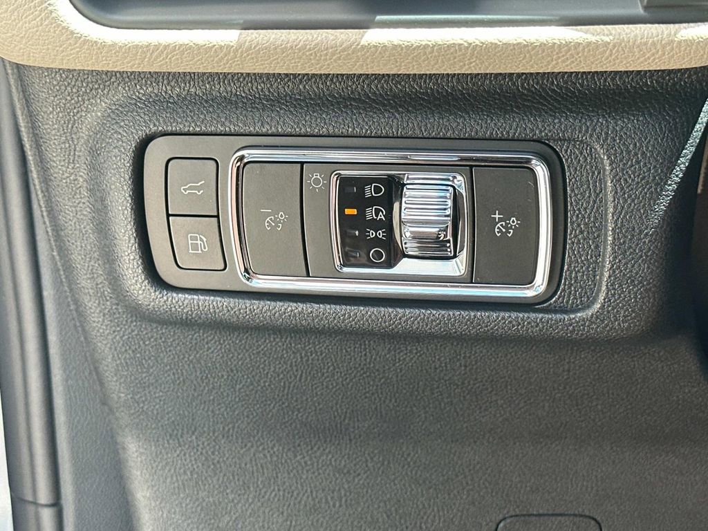 New 2025 Lincoln Corsair Grand Touring w/ Rear Removable Package Tray image 34