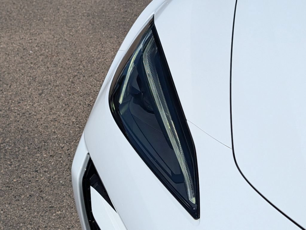 Used 2024 Chevrolet Corvette E-Ray AWD/4WD image 5