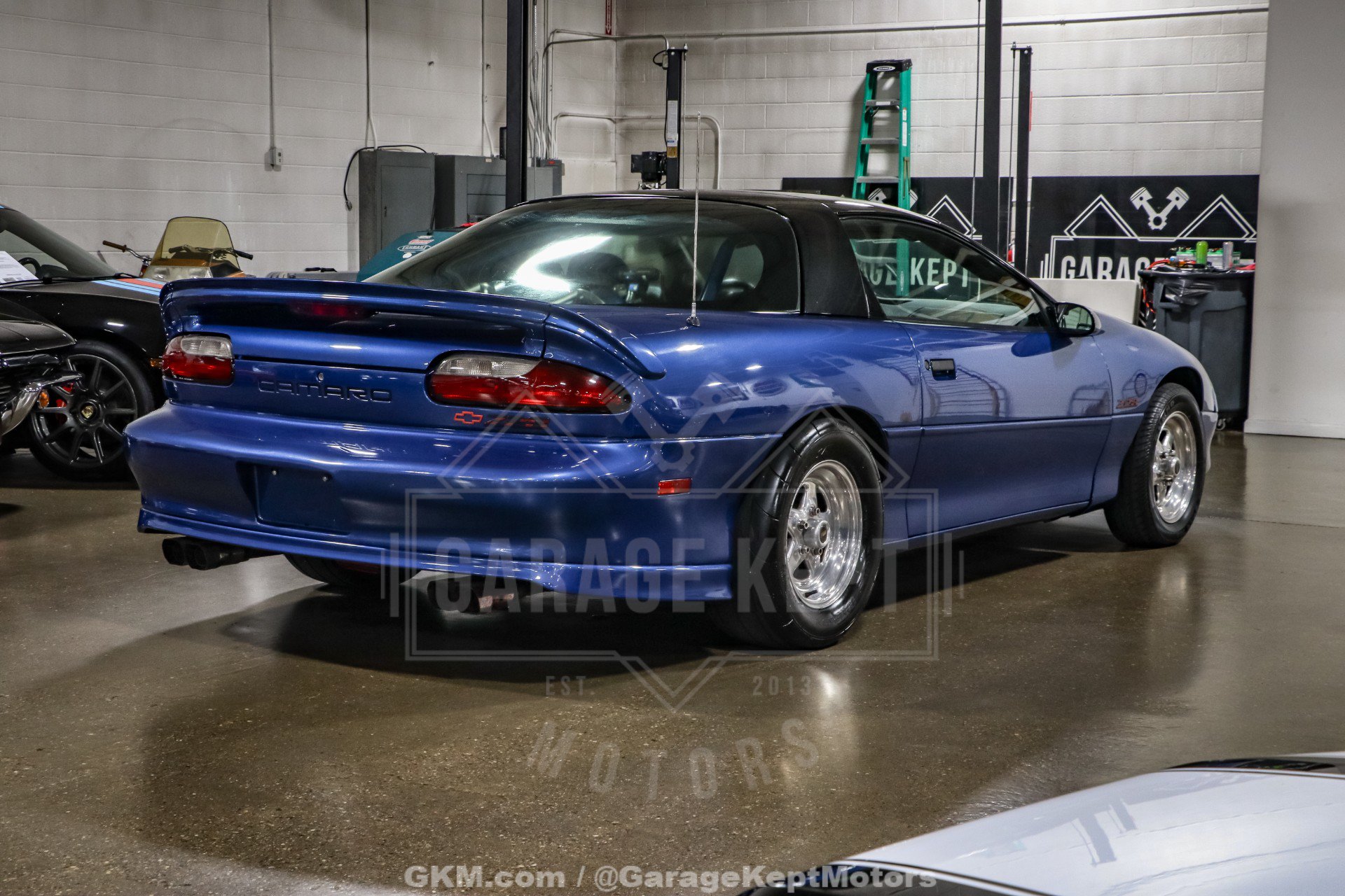 Used 1994 Chevrolet Camaro Z28 RWD image 8