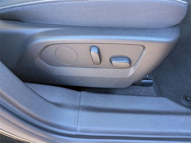 Used 2023 Buick Envision Essence image 35