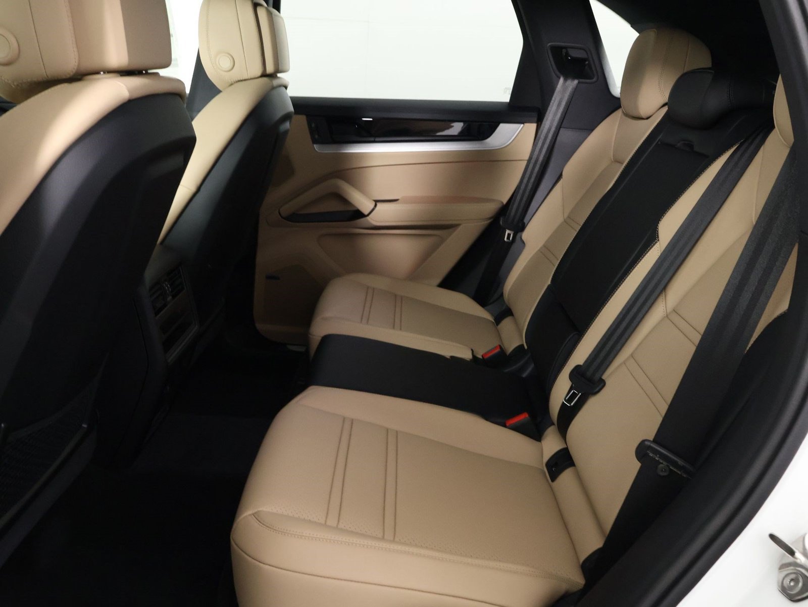 New 2026 Porsche Cayenne AWD/4WD image 17