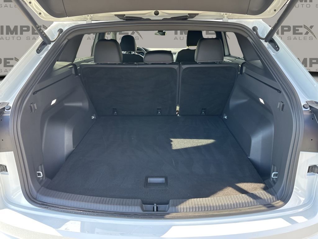 Used 2025 Volkswagen Atlas Cross Sport SE image 27