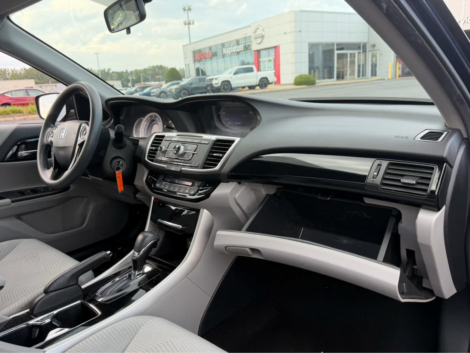 Used 2016 Honda Accord LX image 11