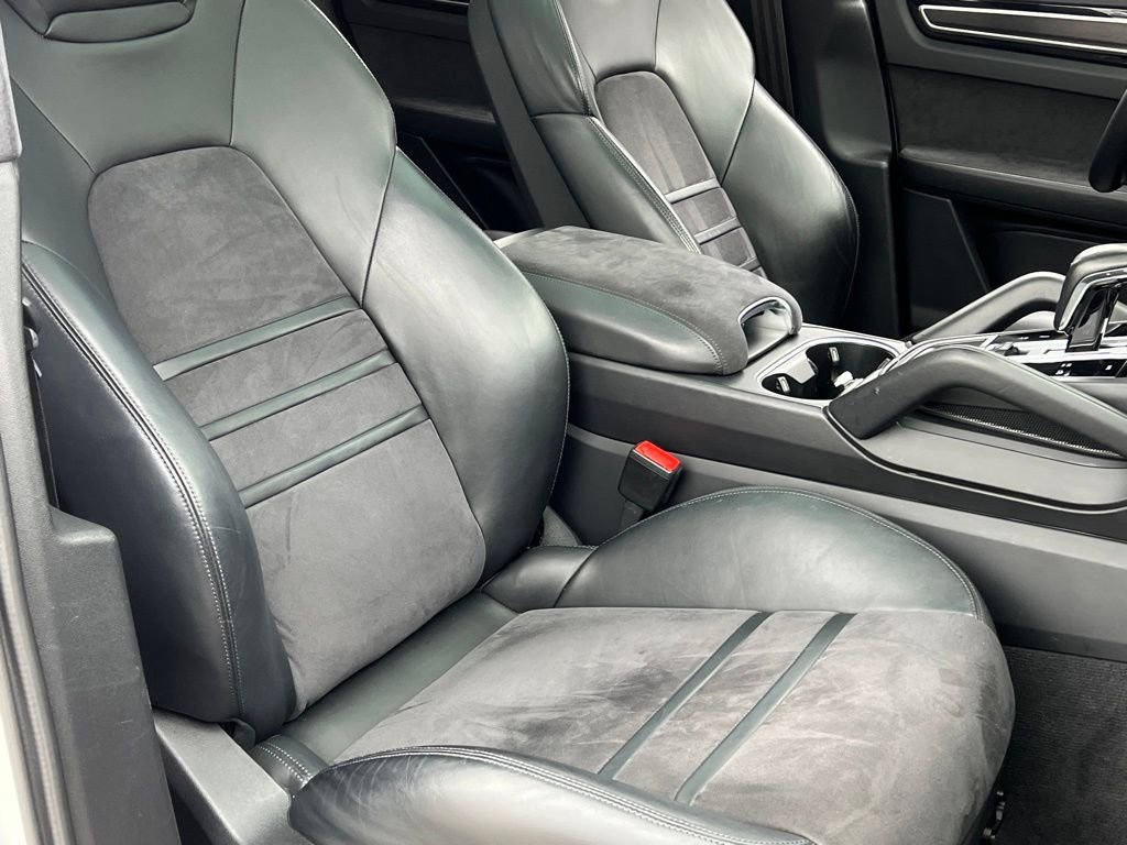 Used 2021 Porsche Cayenne GTS image 41
