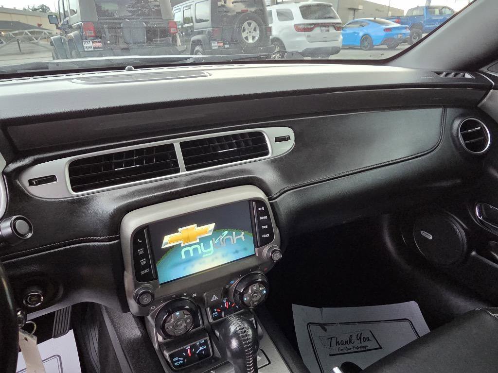 Used 2013 Chevrolet Camaro SS RWD image 24