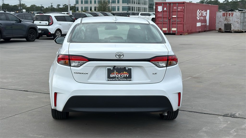 Used 2023 Toyota Corolla LE image 6
