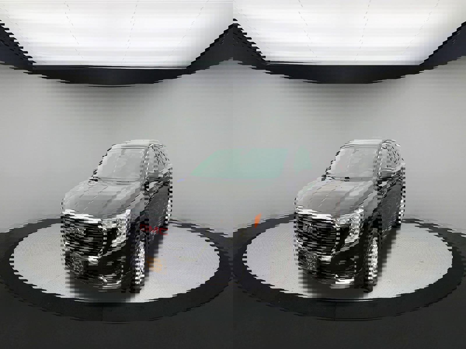 Used 2024 GMC Terrain SLE image 4