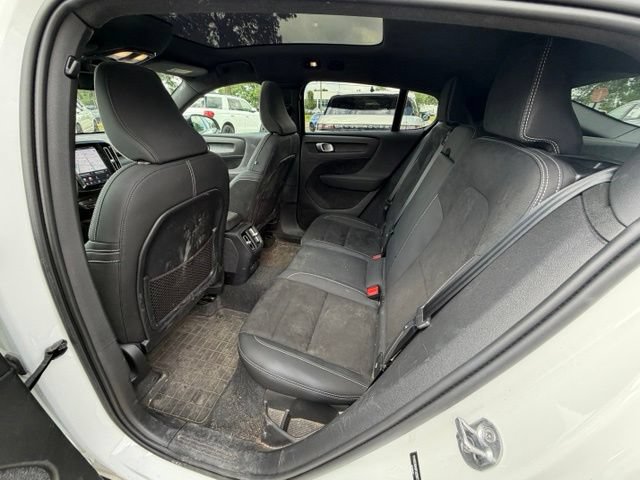 Certified 2023 Volvo C40 P8 Recharge Ultimate w/ Protection Package Premier AWD/4WD image 14