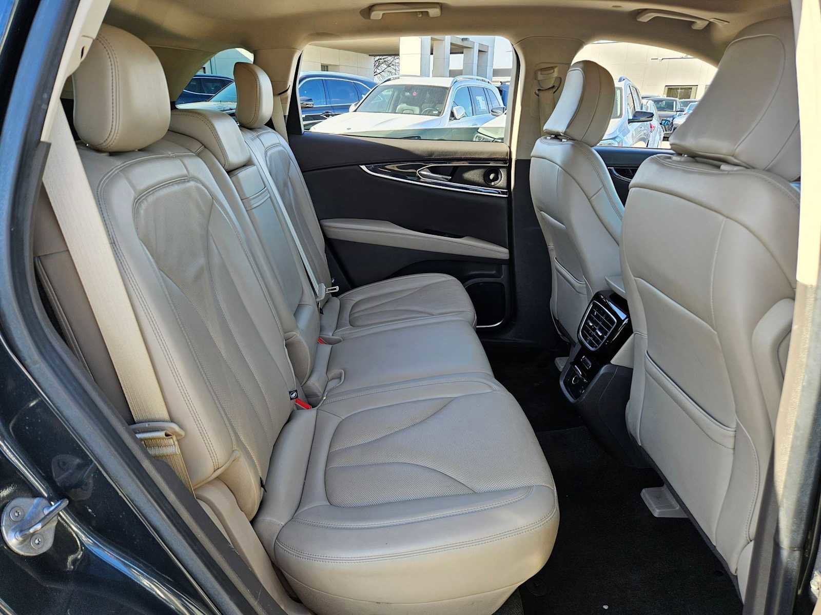 Used 2022 Lincoln Nautilus Reserve w/ Equipment Group 201A image 20