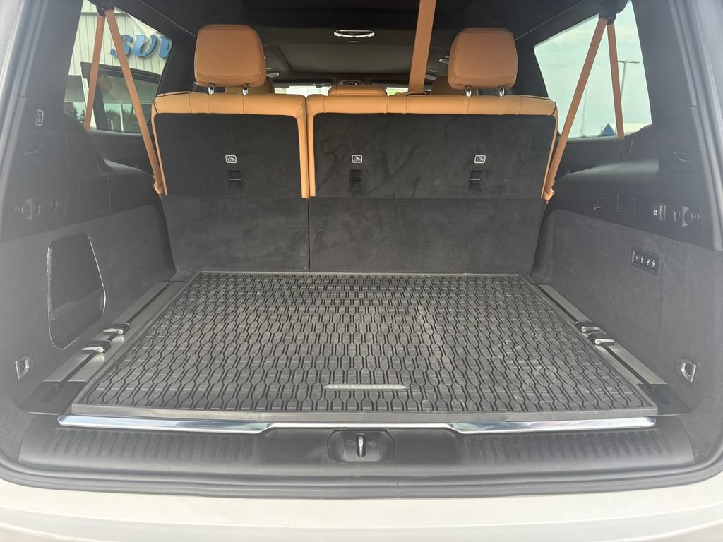 Used 2025 Jeep Grand Wagoneer L Series III w/ Rear Seat Video Group 1 AWD/4WD image 26