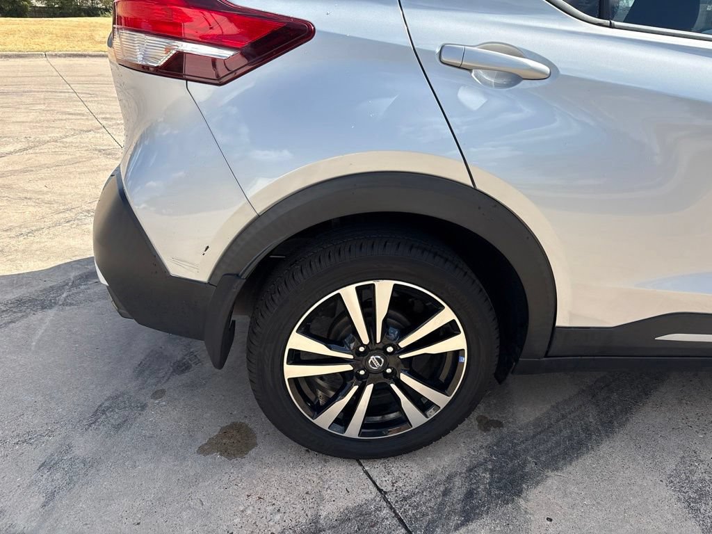 Used 2019 Nissan Kicks SR FWD image 26