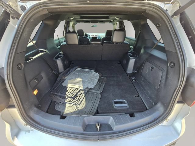 Used 2017 Ford Explorer XLT w/ Equipment Group 202A AWD/4WD image 37