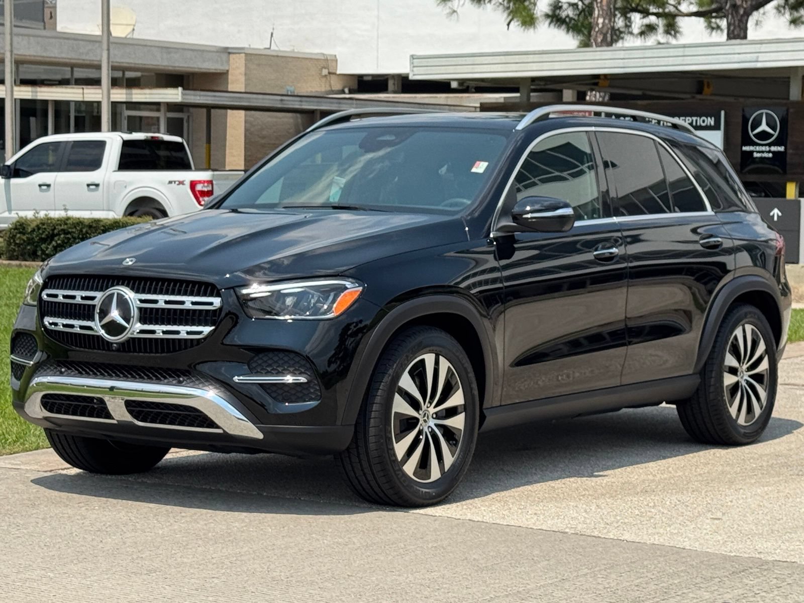 Certified 2025 Mercedes-Benz GLE 350 4MATIC image 6