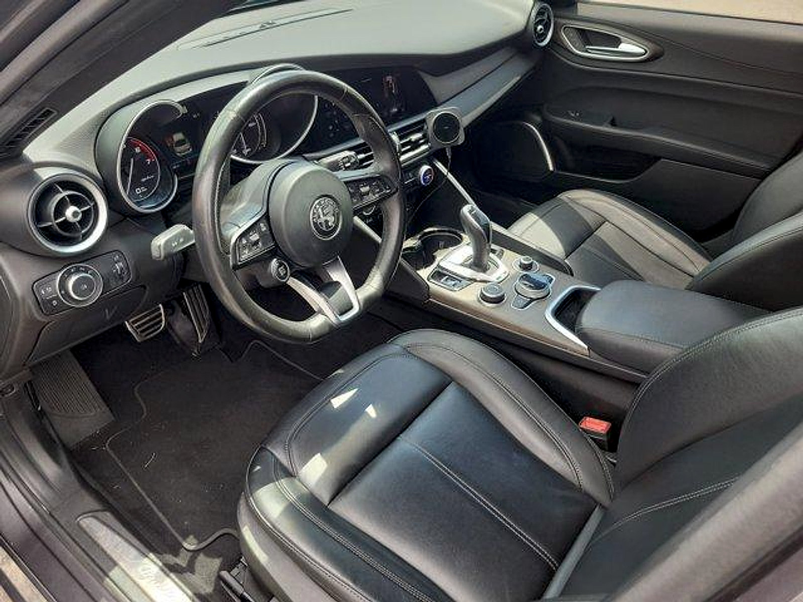Used 2023 Alfa Romeo Giulia Ti w/ Active Assist Plus Package RWD image 13