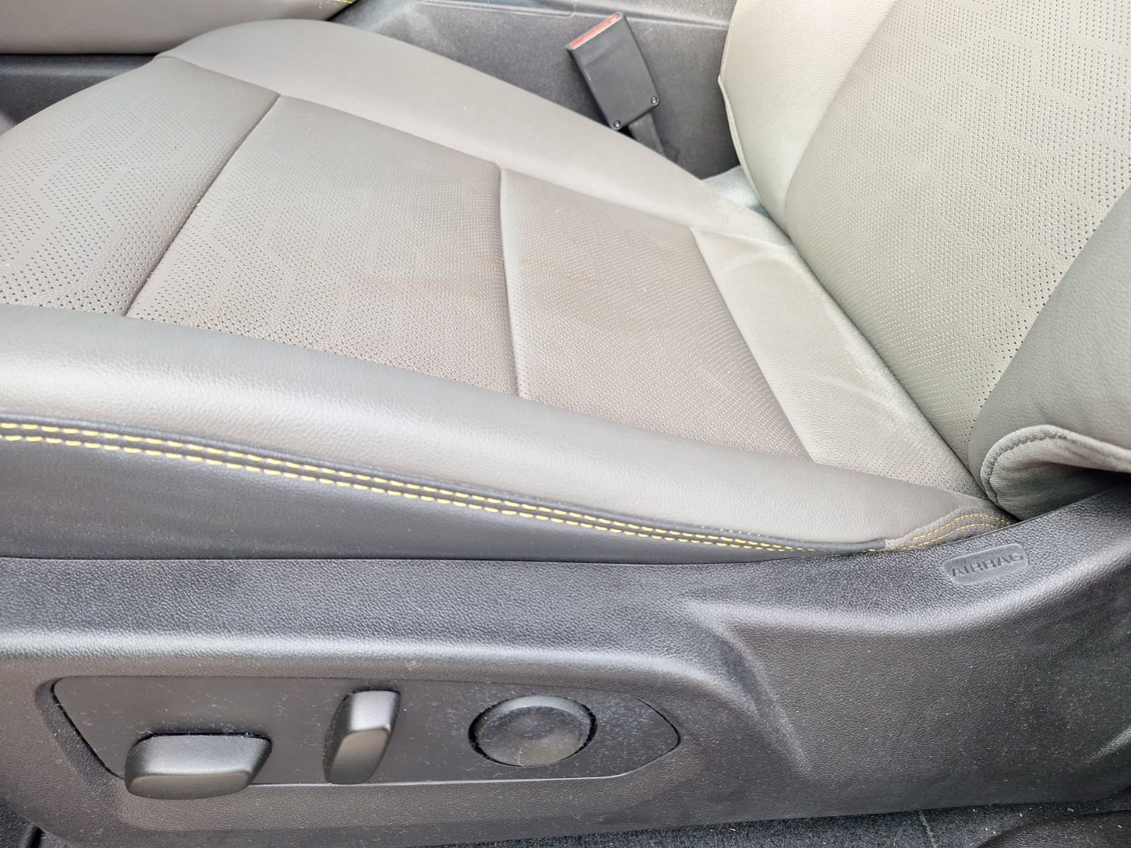 Used 2023 Chevrolet Colorado ZR2 w/ ZR2 Convenience Package III image 18