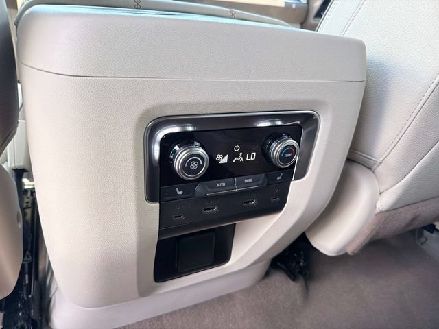 New 2026 GMC Yukon XL Denali w/ Denali Reserve Package AWD/4WD image 16