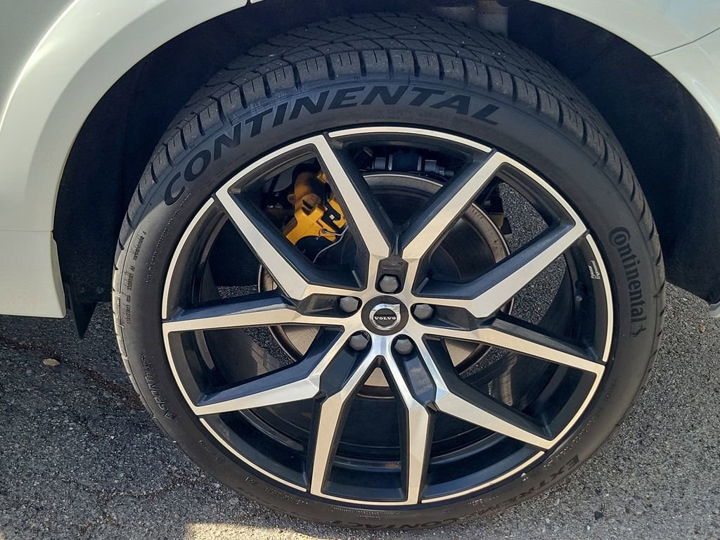 Used 2024 Volvo XC60 T8 Polestar w/ Protection Package Premier image 12