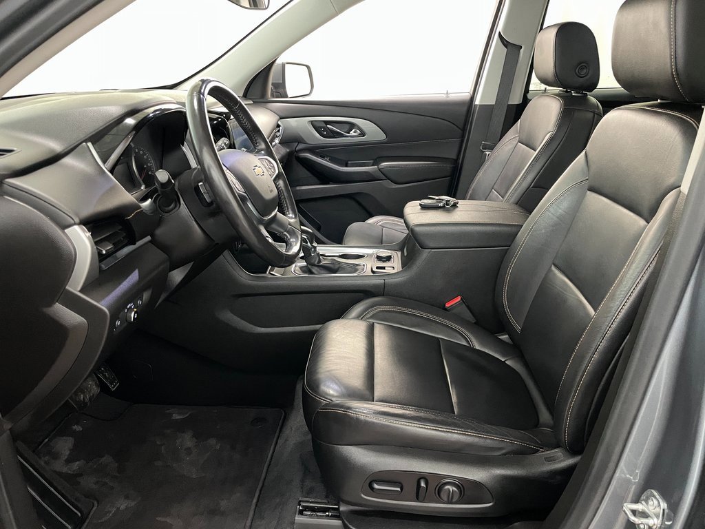 Used 2021 Chevrolet Traverse LT image 6