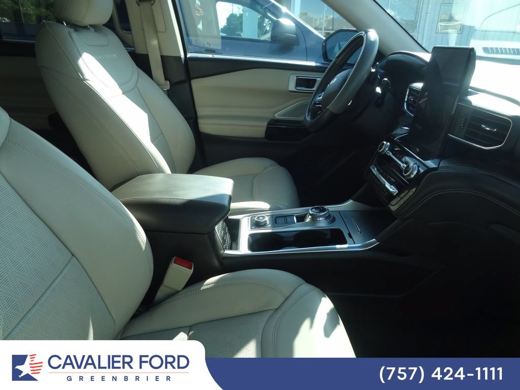 Certified 2021 Ford Explorer Platinum w/ Equipment Group 601A AWD/4WD image 9