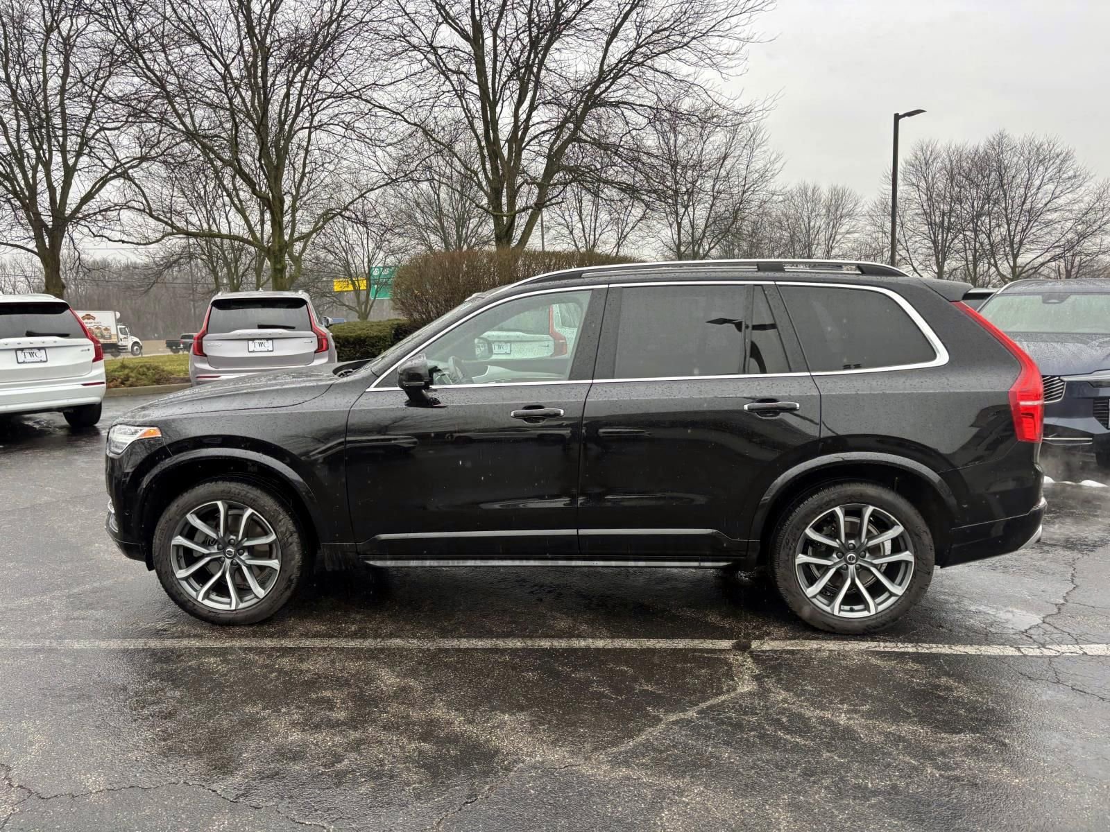 Used 2018 Volvo XC90 T5 Momentum w/ Convenience Package image 4