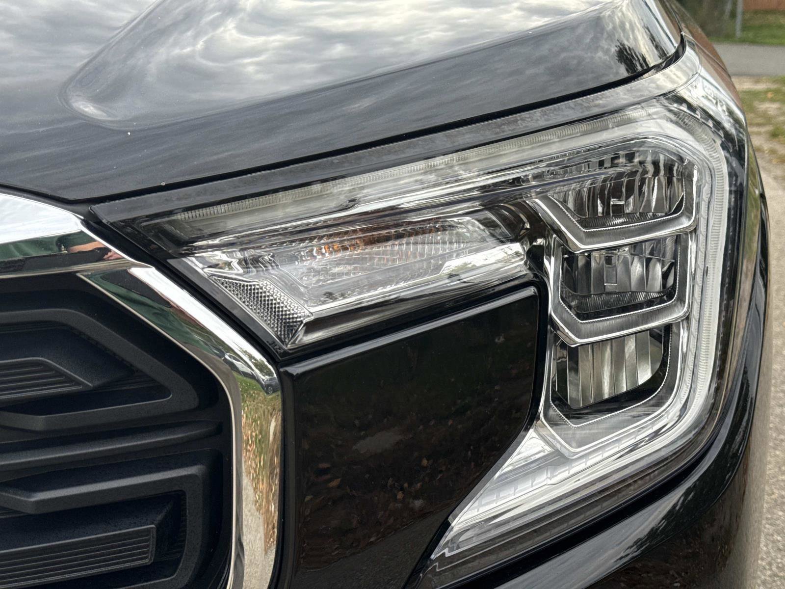 Used 2022 GMC Terrain SLE w/ Driver Convenience Package image 10