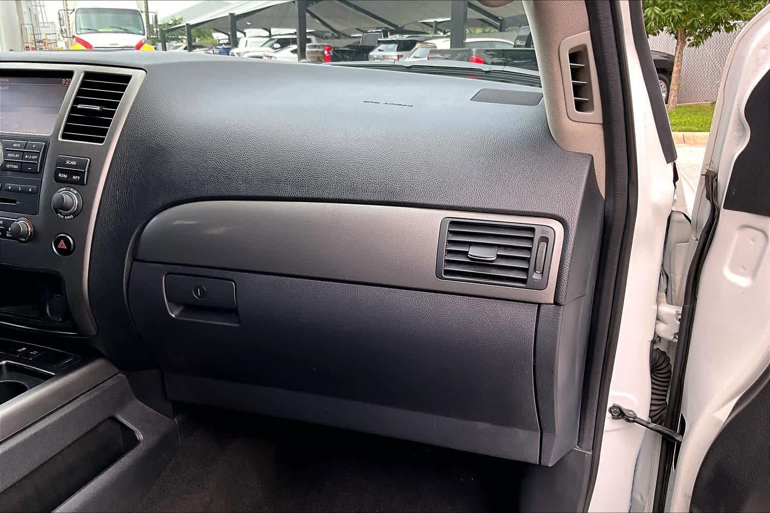 Used 2015 Nissan Armada SV w/ SV Driver Package RWD image 18