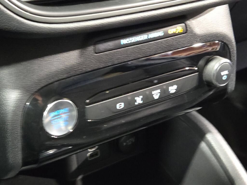 New 2025 Ford Escape SE w/ Class II Trailer Tow Package FWD image 30