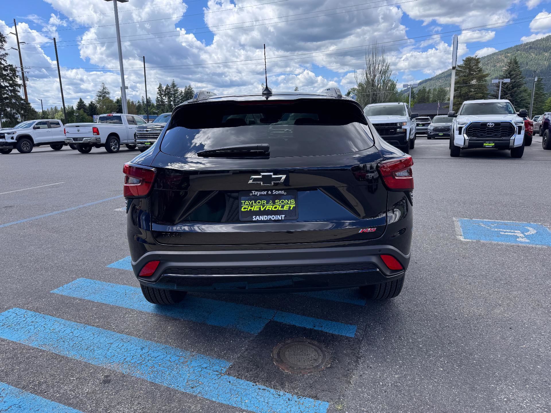 New 2026 Chevrolet Trax RS w/ Driver Confidence Package FWD image 6
