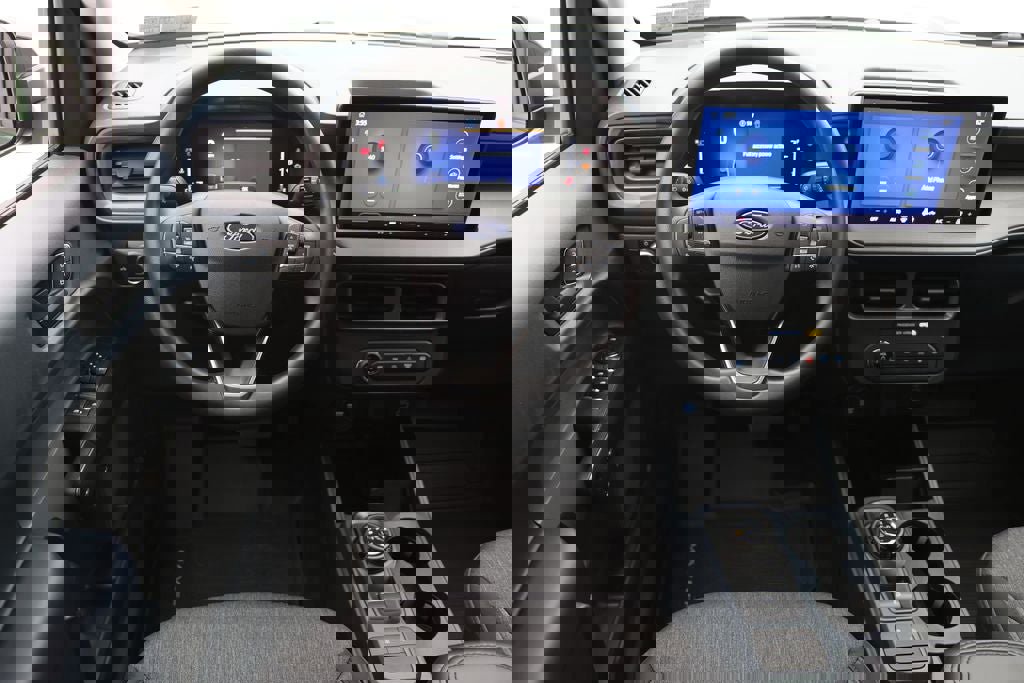 Used 2025 Ford Maverick XLT w/ Black Appearance Package image 16