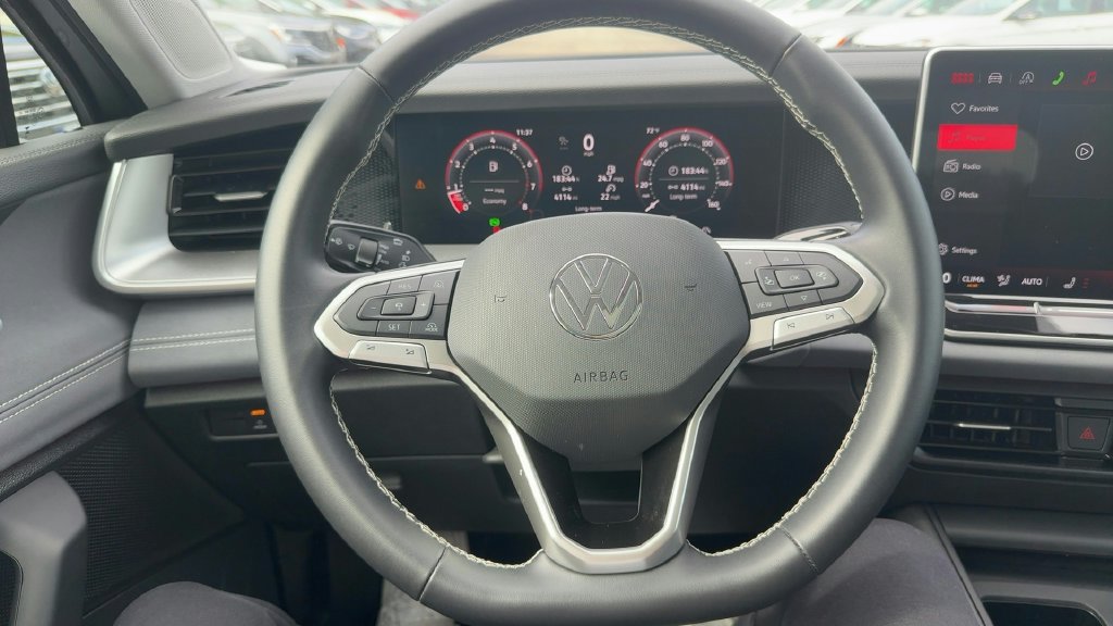 Certified 2026 Volkswagen Tiguan SE AWD/4WD image 7