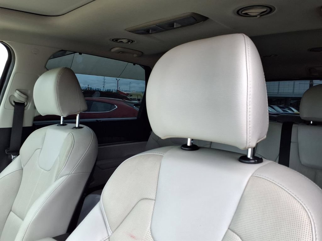 Certified 2024 Kia Telluride EX FWD image 18