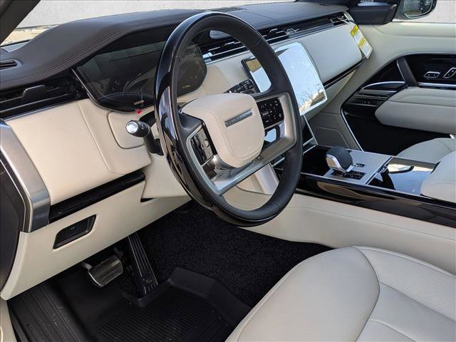 New 2026 Land Rover Range Rover Long Wheelbase SE AWD/4WD image 3