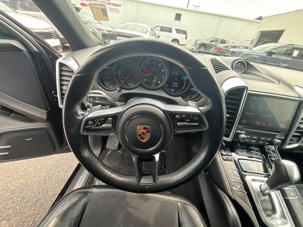 Used 2018 Porsche Cayenne Platinum Edition AWD/4WD image 12