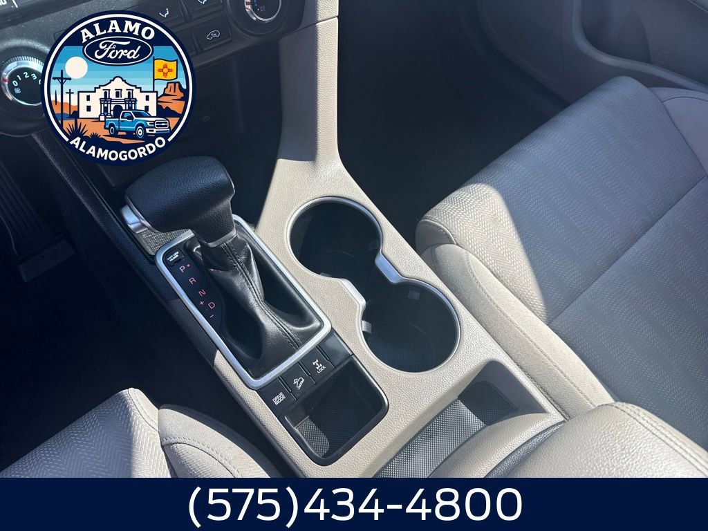 Used 2022 Kia Sportage LX image 9