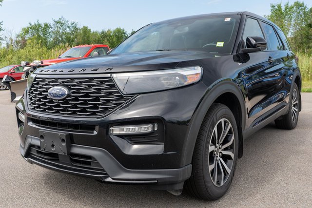 Used 2022 Ford Explorer ST-Line w/ Class IV Trailer Tow Package AWD/4WD image 2