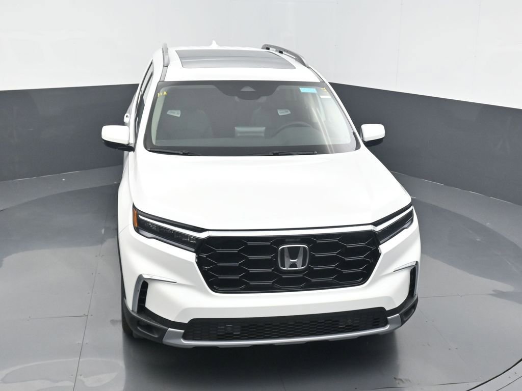 New 2025 Honda Pilot Touring image 6