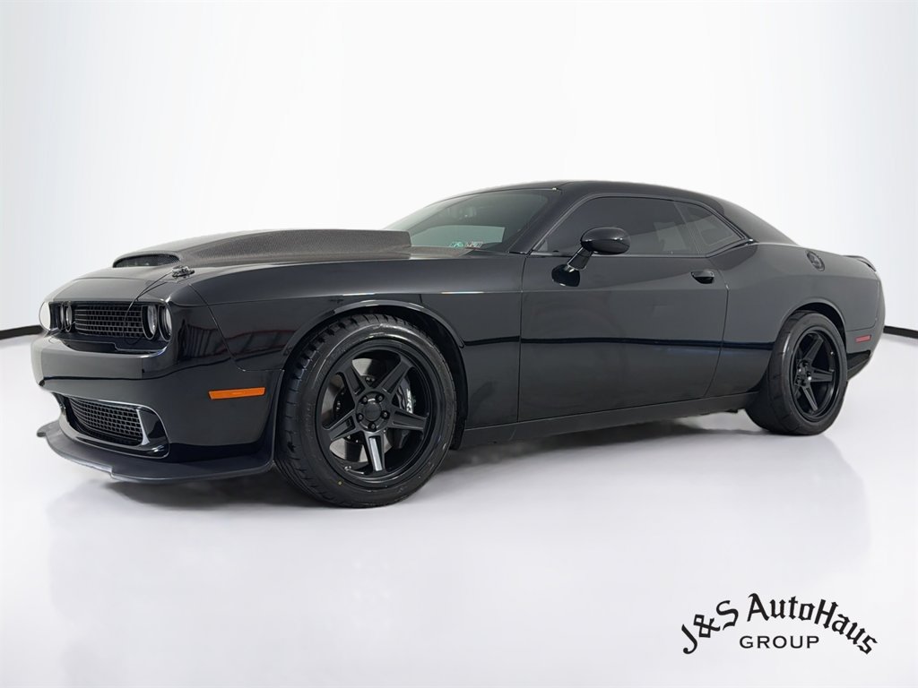 Used 2022 Dodge Challenger SRT Hellcat RWD image 3