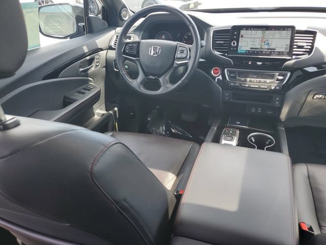 Certified 2024 Honda Ridgeline Black Edition image 10