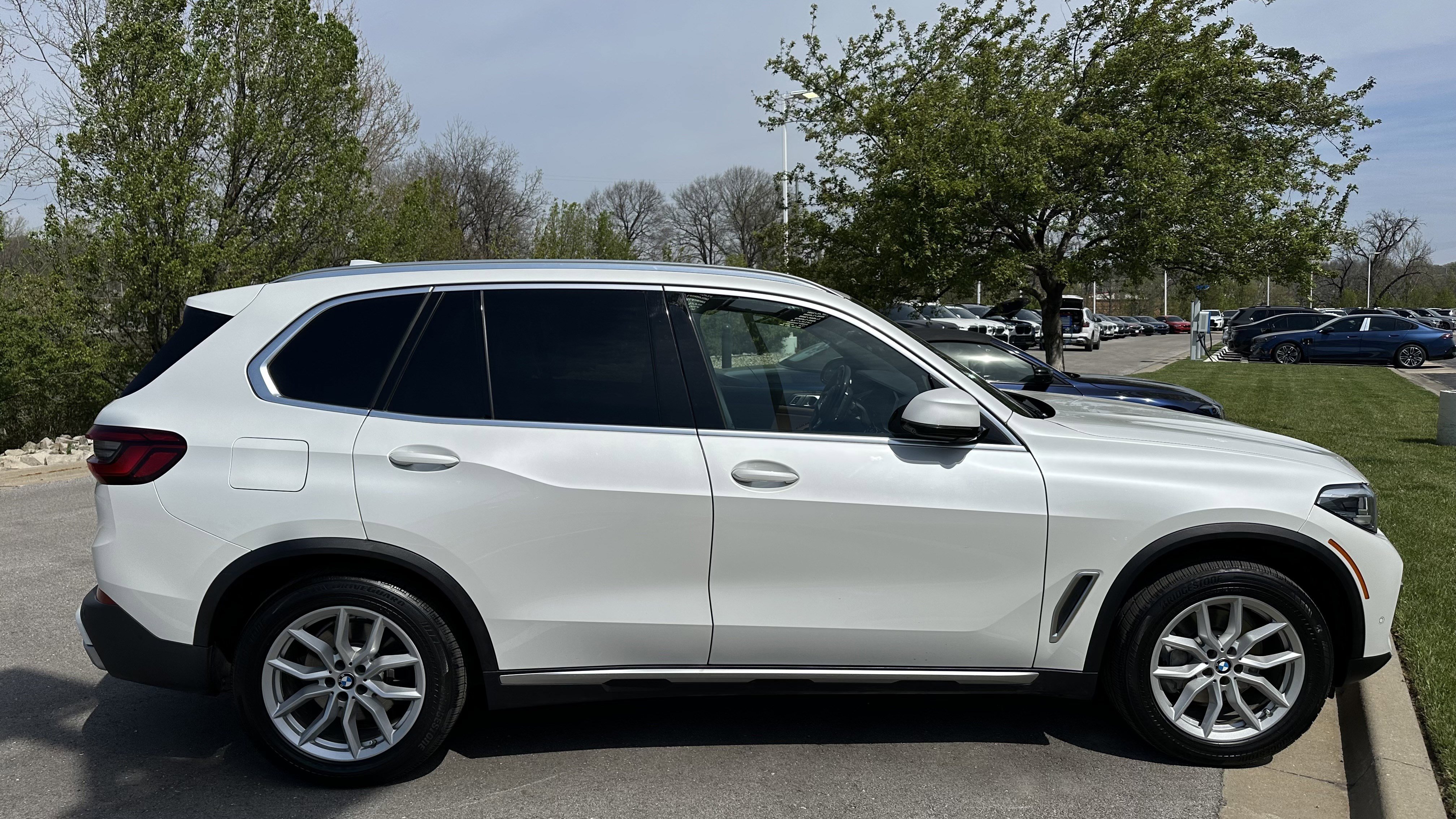 Used 2019 BMW X5 xDrive40i w/ Premium Package 2 AWD/4WD image 11