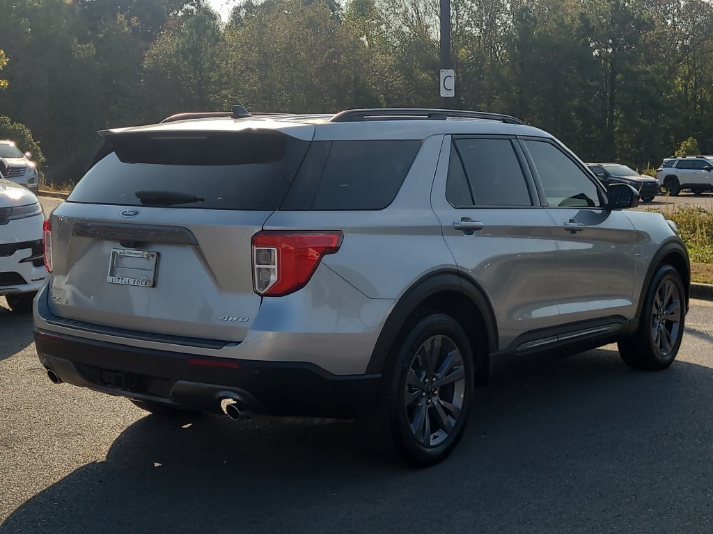 Used 2023 Ford Explorer XLT w/ Equipment Group 202A AWD/4WD image 5