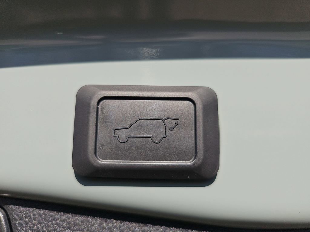 Used 2021 Toyota RAV4 XLE image 13