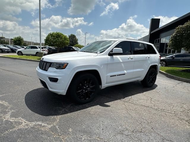 Used 2021 Jeep Grand Cherokee Laredo X AWD/4WD image 5