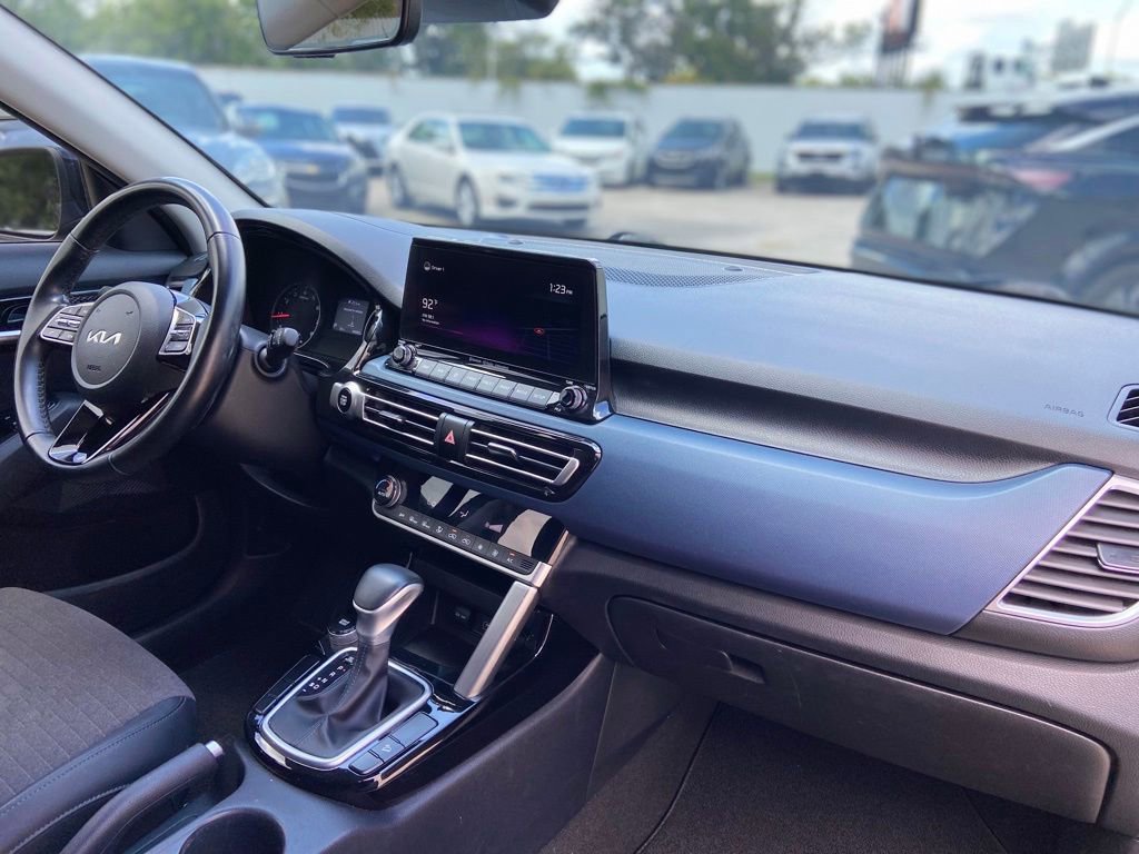 Used 2022 Kia Seltos S FWD image 17
