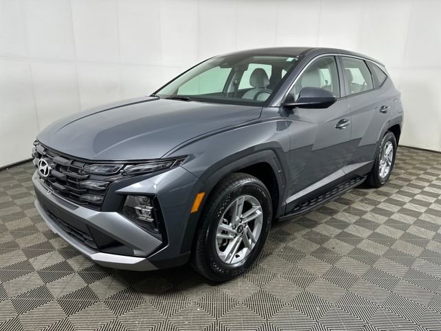 Certified 2025 Hyundai Tucson SE image 35