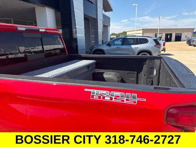 Used 2019 Chevrolet Silverado 1500 LT Trail Boss AWD/4WD image 8