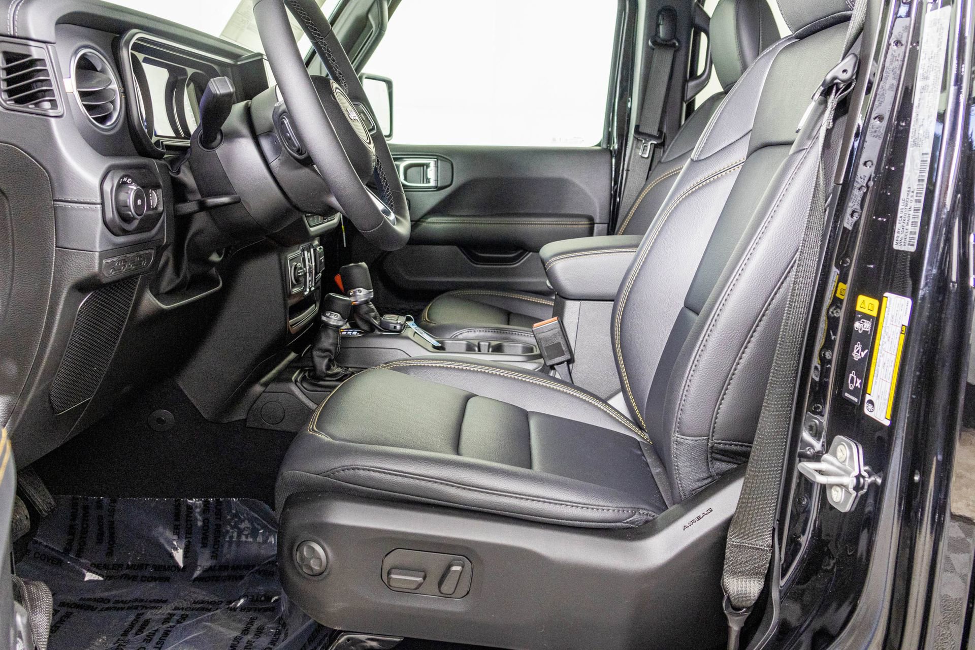 New 2026 Jeep Wrangler Unlimited Sahara AWD/4WD image 24