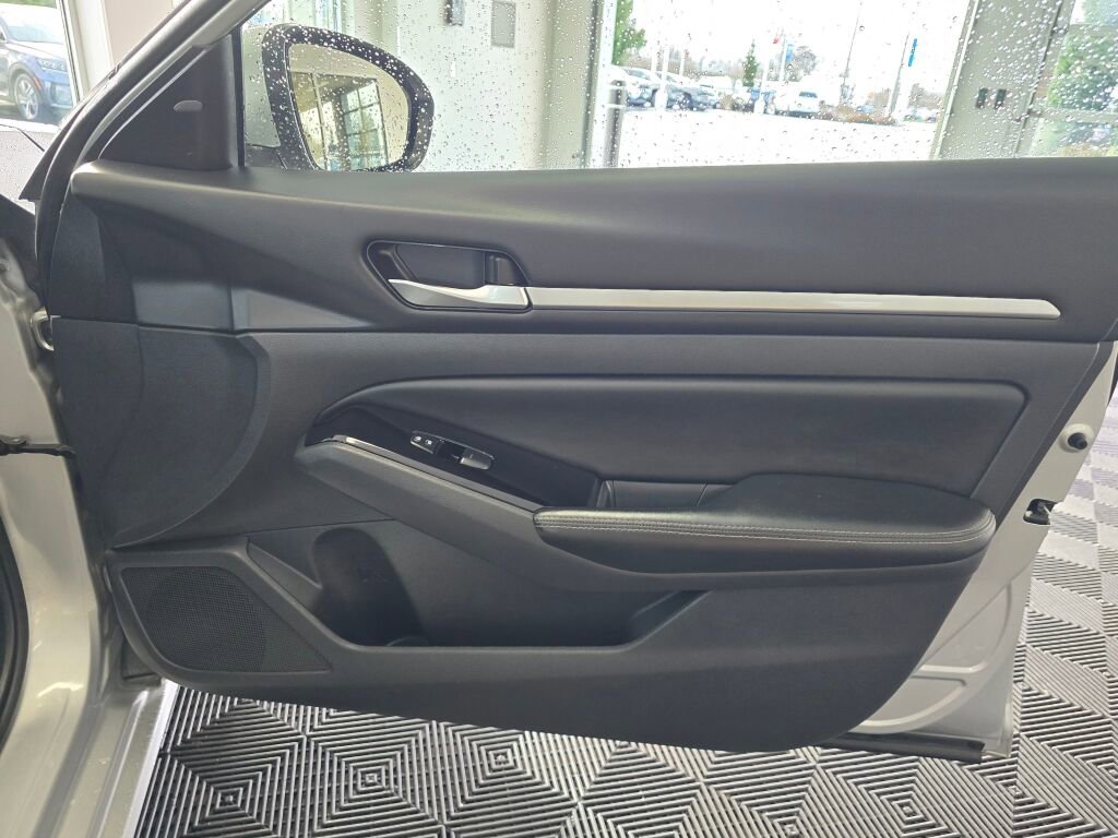 Used 2023 Nissan Altima 2.5 SV image 45
