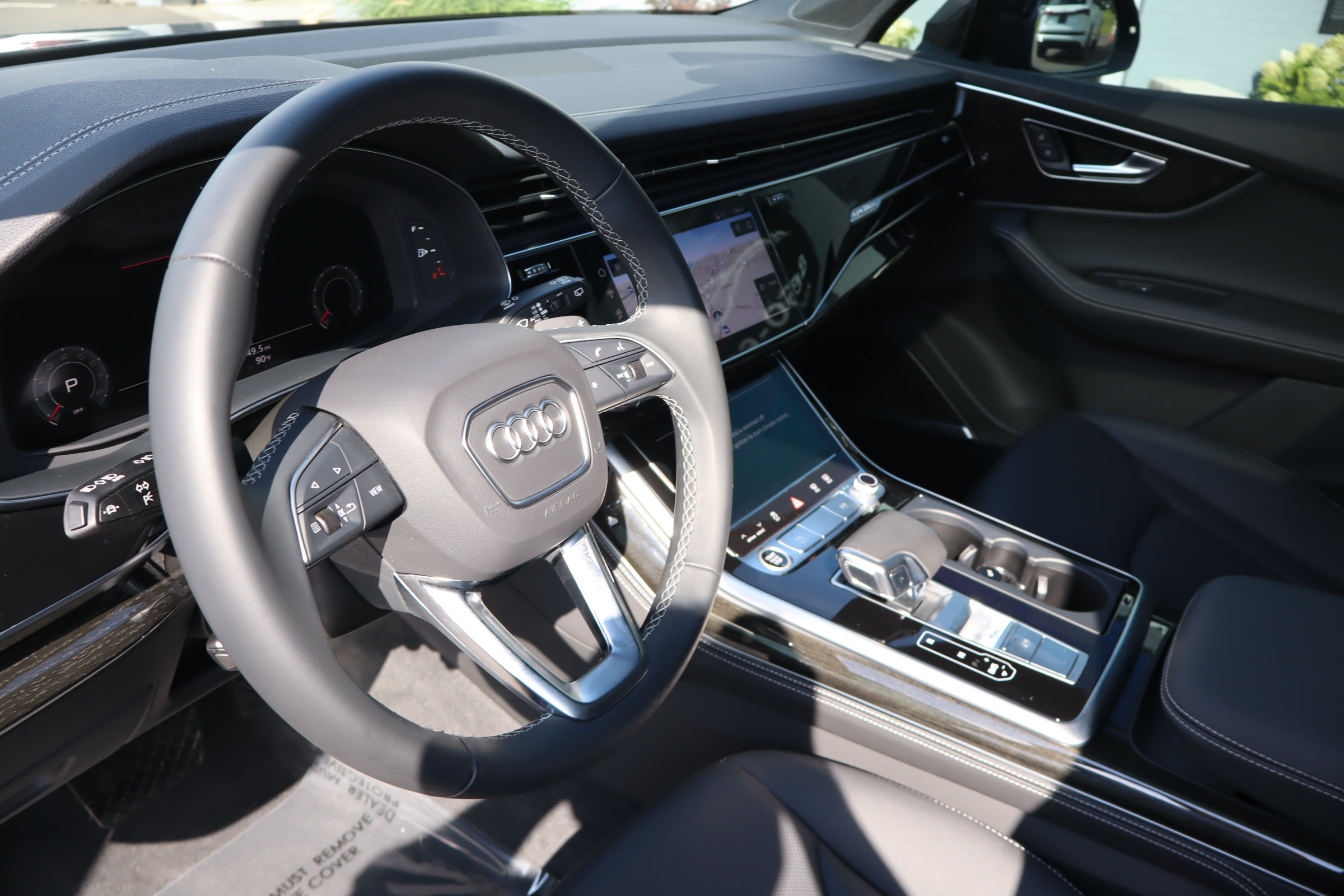 Used 2025 Audi Q7 3.0T Premium Plus w/ Premium Plus Package AWD/4WD image 12