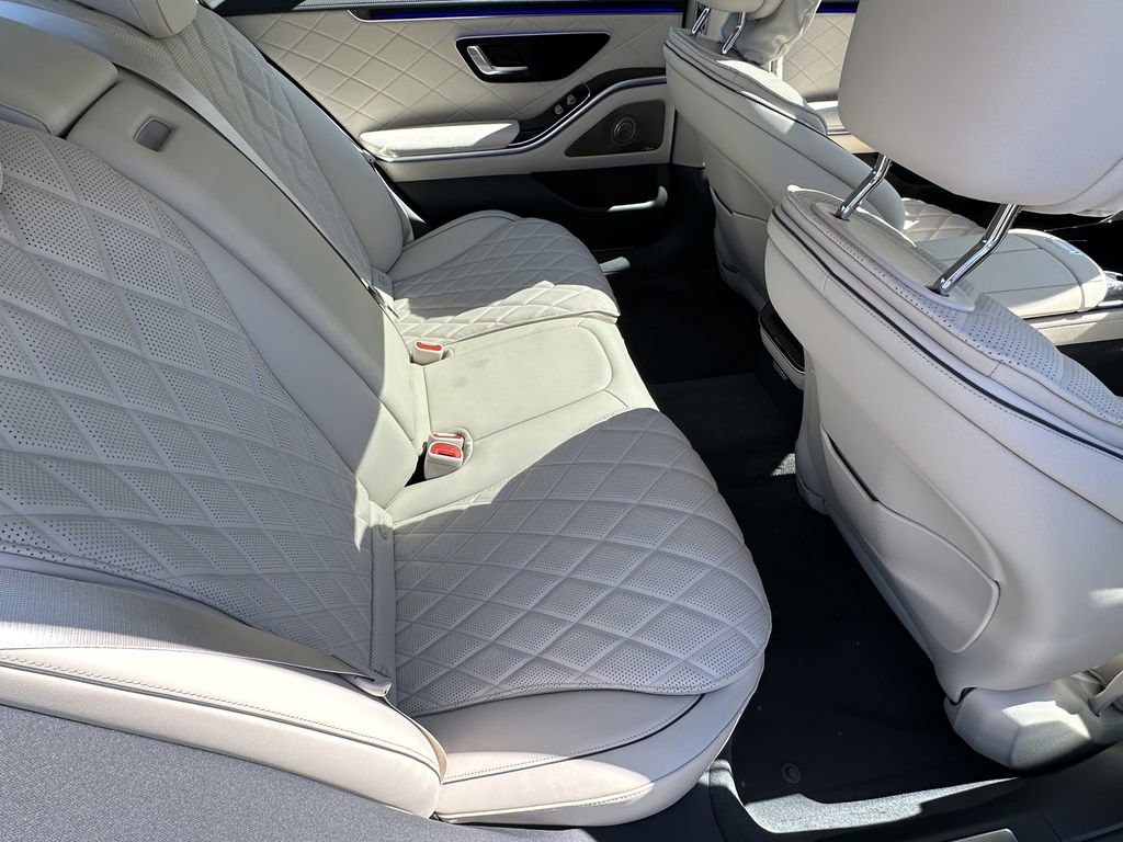 New 2026 Mercedes-Benz S 580e 4MATIC Sedan image 18