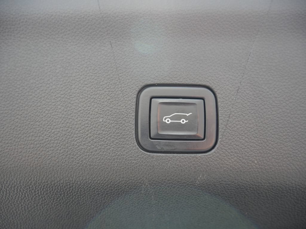 Used 2022 GMC Yukon Denali AWD/4WD image 22